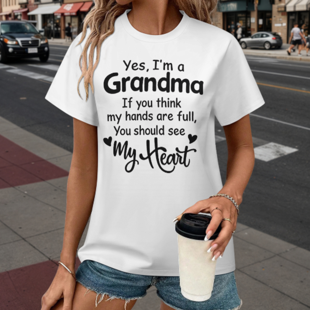 Grandma Heart Full Inspirational Graphic T-Shirt | Loving Grandmother Family Quote Tee(z909)