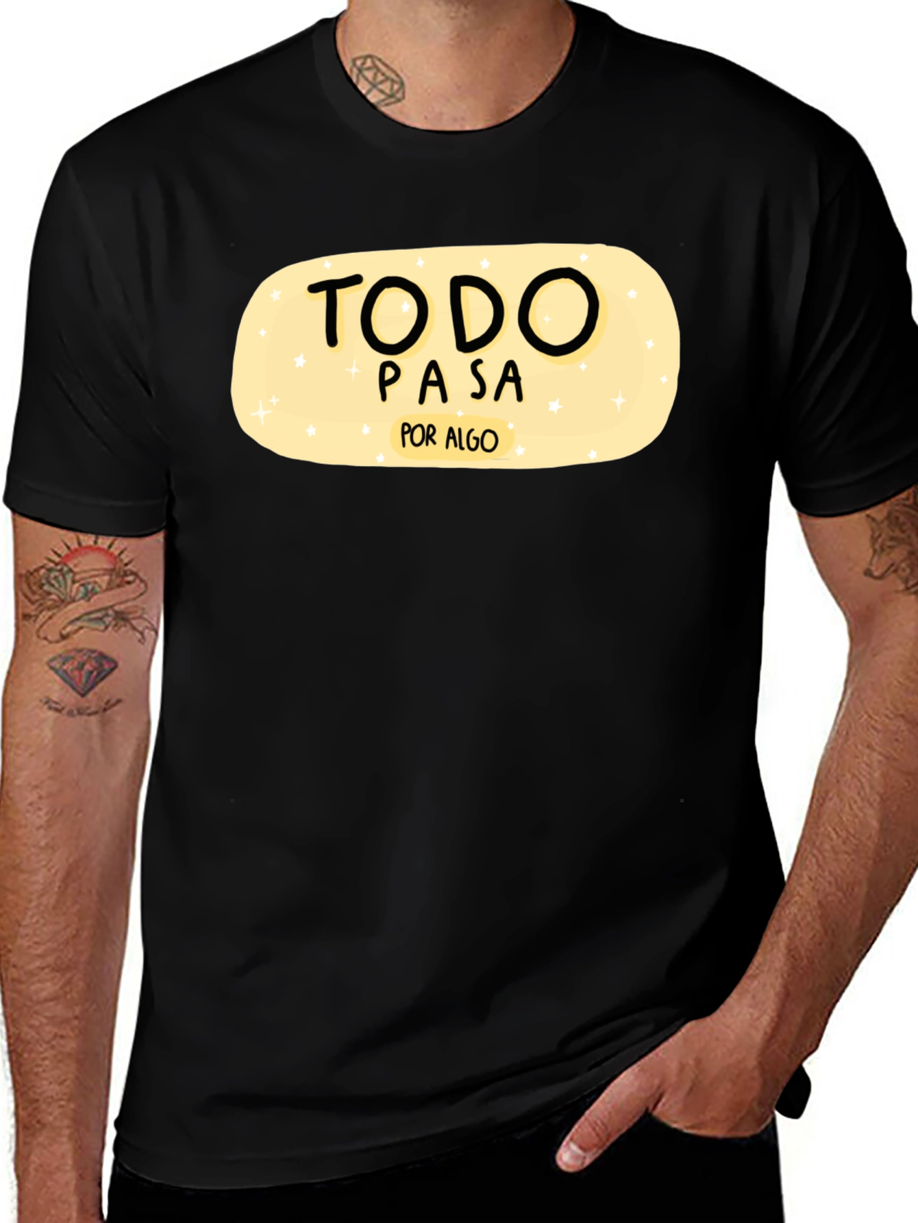 Todo Pasa Por Algo Graphic Tee - Black