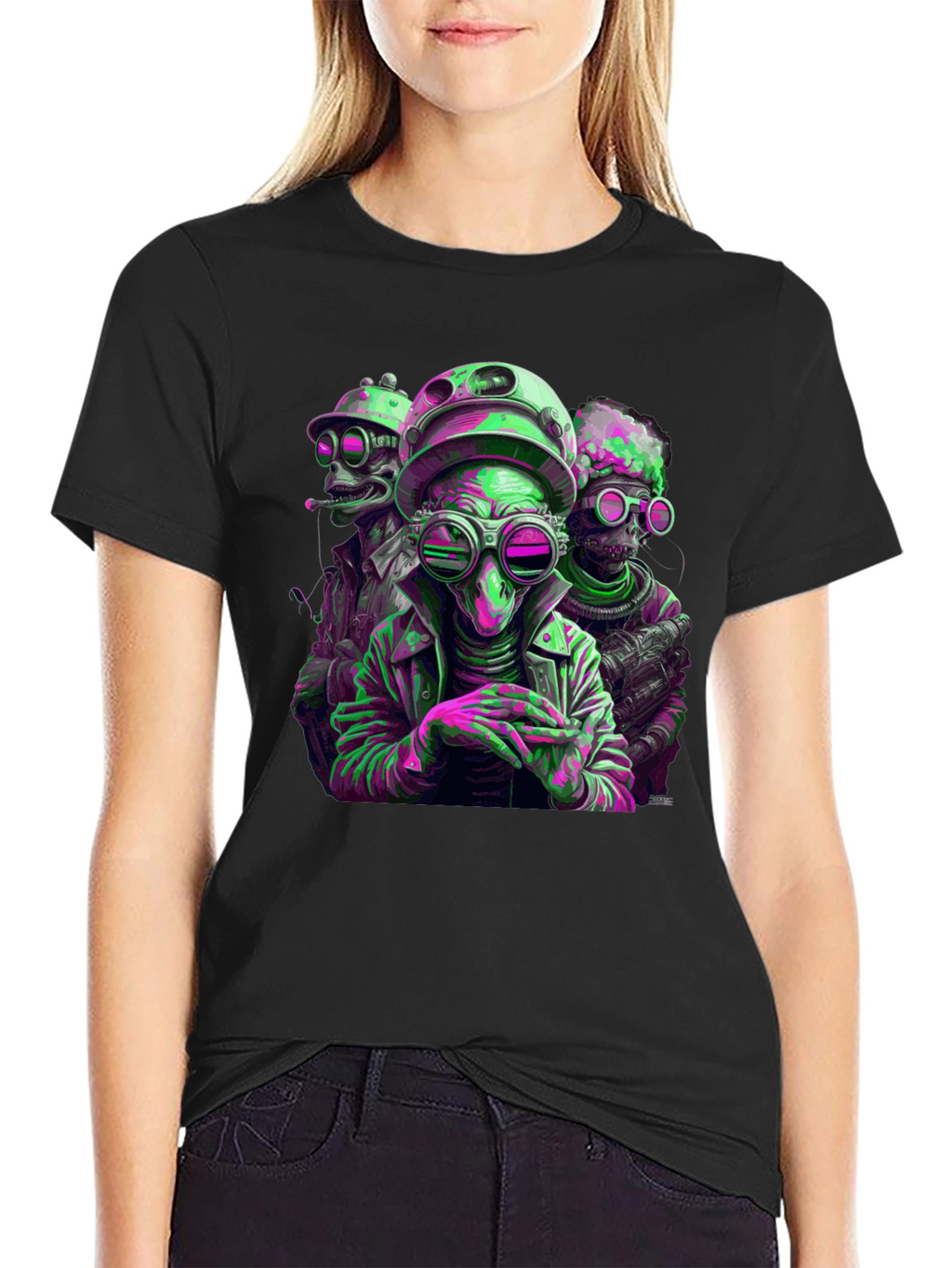 Steampunk Alien T-Shirt - Retro Sci-Fi Design