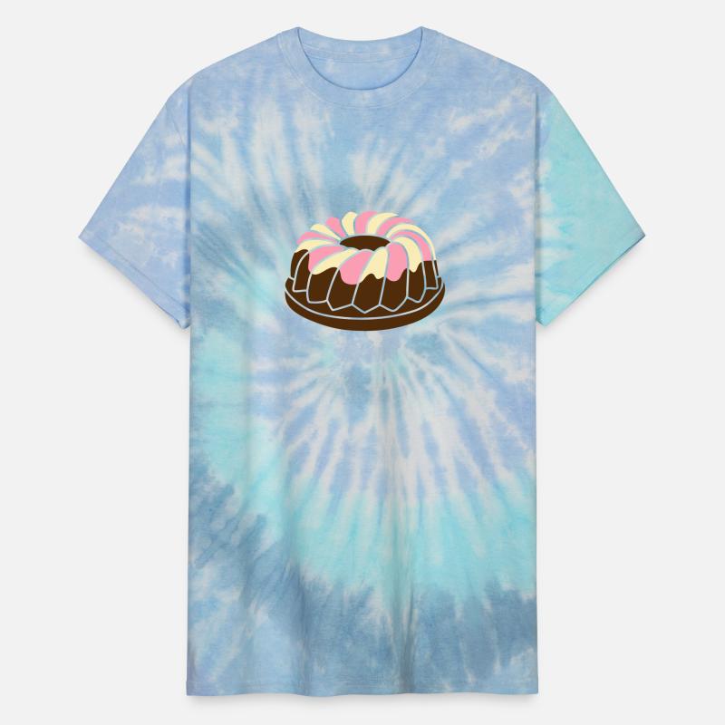 A ring cake with icing