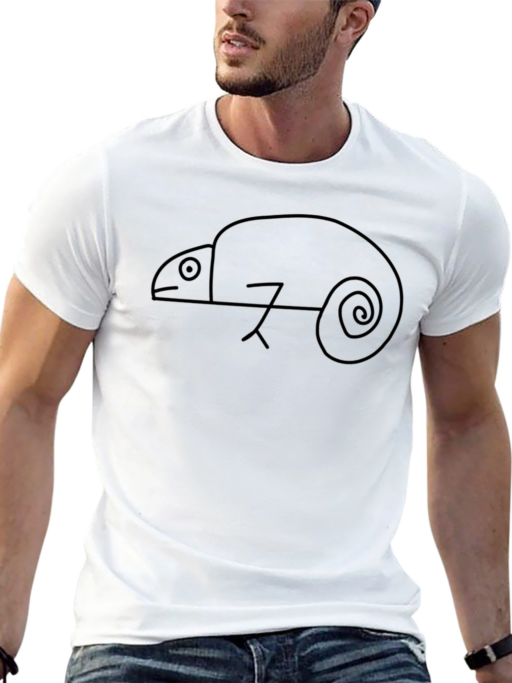 Minimalist Chameleon Graphic Tee - Black