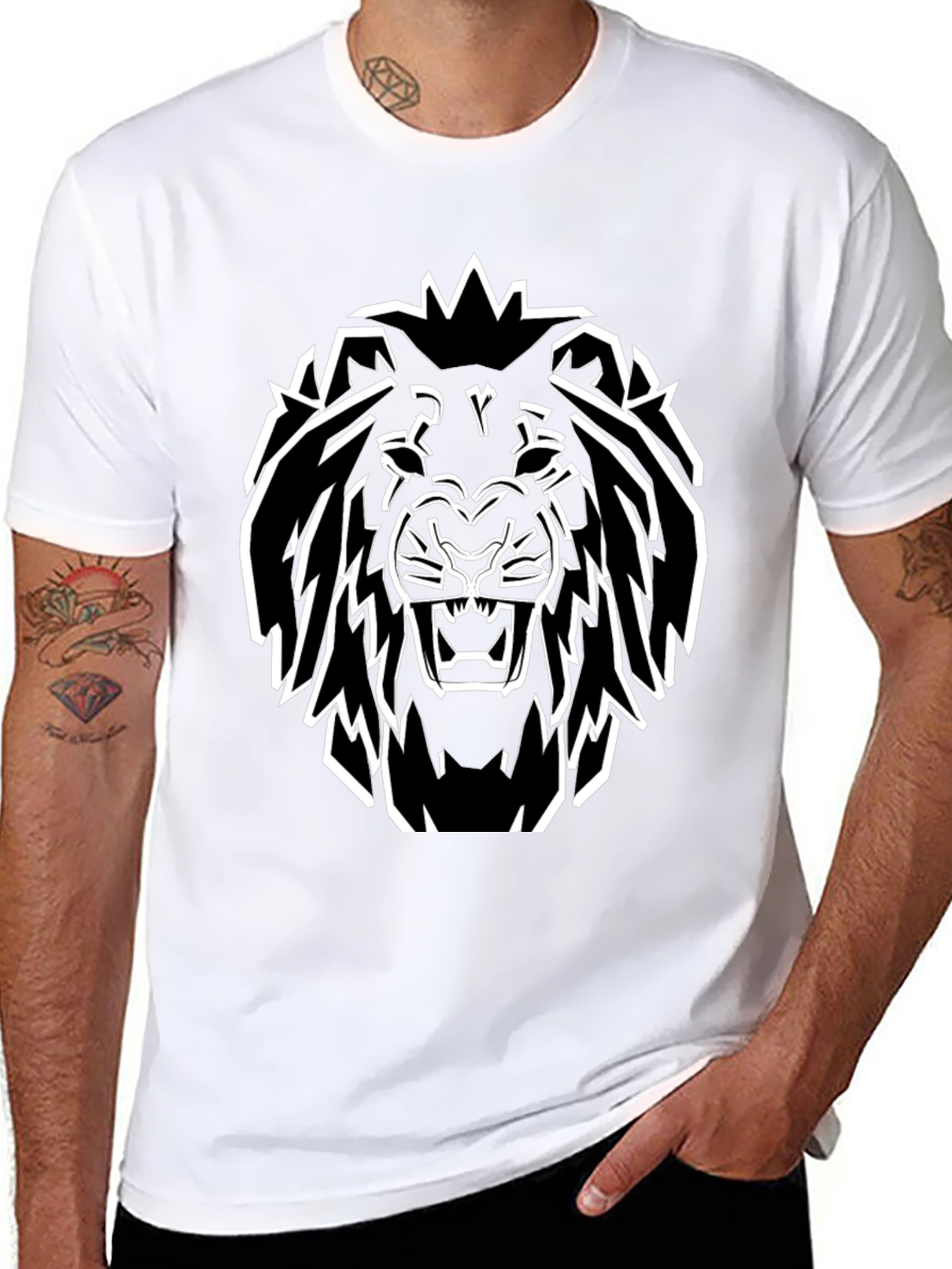 Bold Lion Graphic Tee - Black